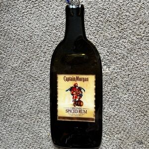 Vtg.Capt.Morgan grn glass Orig.Spiced Rum flattened bottle.Trivet,Suncatcher.